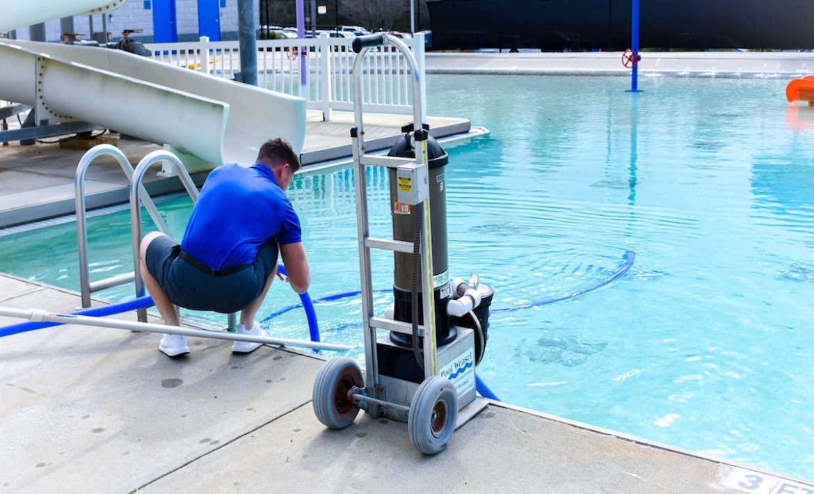 The Benefits of Using Pool Enclosures Year-Round